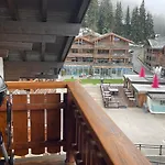 Apartment Avouitzons Medran - Ski-in Ski-out 30 Meters From Medran Lift And 40 Meters From W